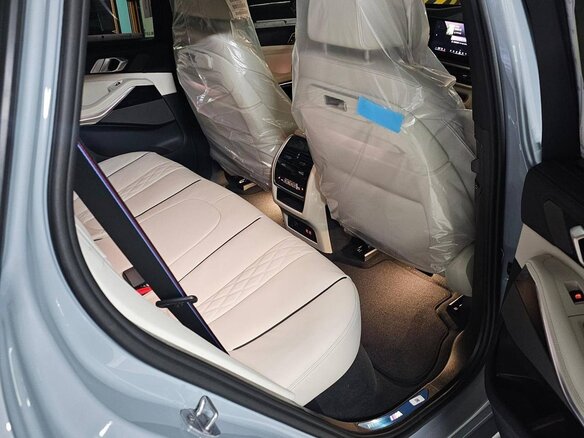 2026 BMW X5 40d IV (G05/G18) Рестайлинг, серый - вид 11
