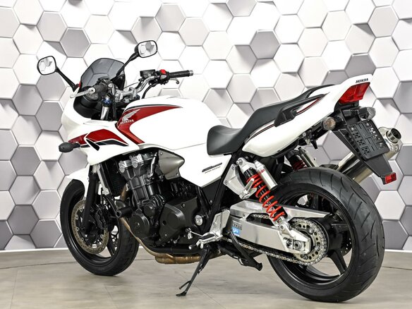 2011 Honda CB 1300, белый, 677000 рублей - вид 6