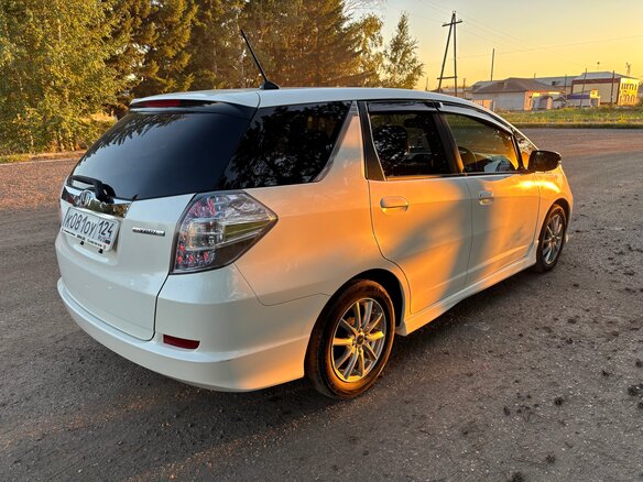 2011 Honda Fit Shuttle I, белый, 880000 рублей - вид 6