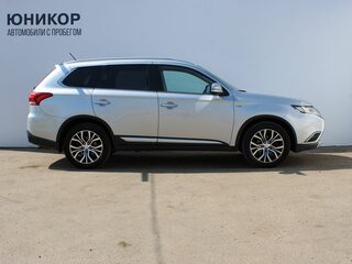 2016 Mitsubishi Outlander III Рестайлинг 2, серебристый, 2199000 рублей, вид 4