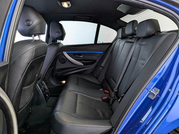 2018 BMW 3 серии 330i xDrive VI (F3x) Рестайлинг, синий, 3010000 рублей - вид 17