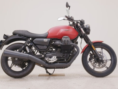 2023 Moto Guzzi V 7, красный, 800000 рублей, вид 1
