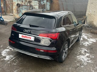 2021 Audi Q5 45 TFSI II (FY) Рестайлинг, чёрный, 4850000 рублей, вид 3