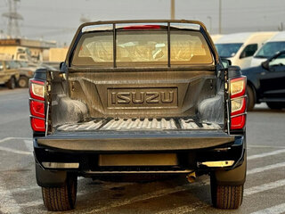 2026 Isuzu D-Max III, чёрный, 5370000 рублей, вид 5