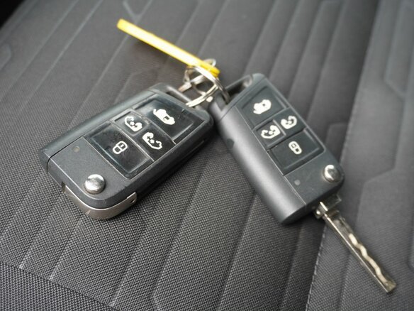 2021 Volkswagen Multivan Long T6 Рестайлинг, чёрный, 4945000 рублей - вид 19