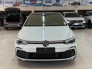 2023 Volkswagen Golf VIII, белый, 1890000 рублей, вид 2