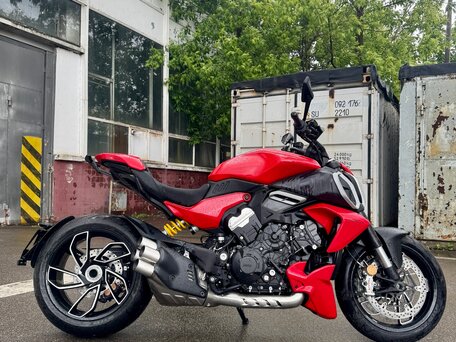 2025 Ducati Diavel V4, красный, 3050000 рублей, вид 2