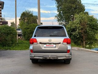 2013 Toyota Land Cruiser 200 Series Рестайлинг 1, серебристый, 3600000 рублей, вид 5
