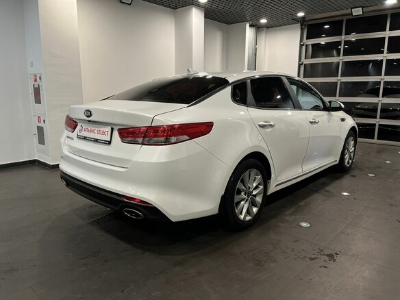 2018 Kia Optima IV, белый - вид 2