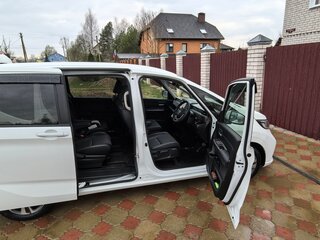 2020 Honda Freed II Рестайлинг, белый, 1860000 рублей, вид 5