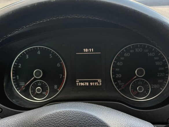 2013 Volkswagen Jetta VI, коричневый - вид 2