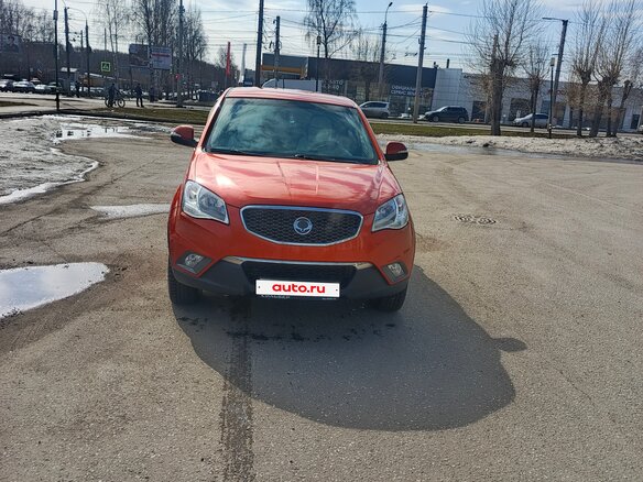 2011 SsangYong Actyon II, красный, 600000 рублей - вид 1