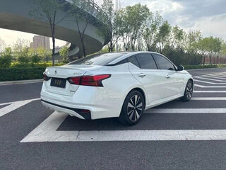 2021 Nissan Altima VI (L34), белый, 1673000 рублей, вид 4