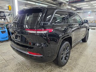 2026 Jeep Grand Cherokee V (WL) Рестайлинг, чёрный, 10700000 рублей, вид 2