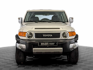 2022 Toyota FJ Cruiser, белый, 8315000 рублей, вид 2