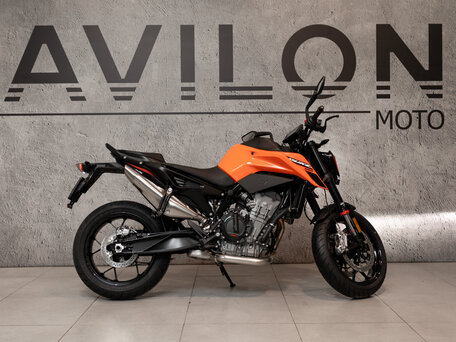 2026 KTM 790 Duke, оранжевый, 1150000 рублей, вид 2