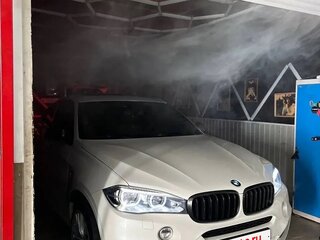2018 BMW X6 40d II (F16), белый, 4200000 рублей, вид 2