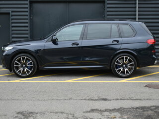2021 BMW X7 30d I (G07), чёрный, 8400000 рублей, вид 4