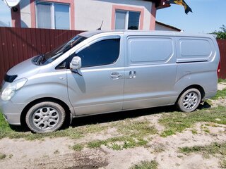2010 Hyundai Grand Starex I, серый, 850000 рублей, вид 2