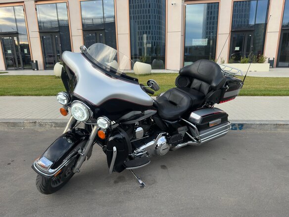 2011 Harley-Davidson Electra Glide, серый, 990000 рублей