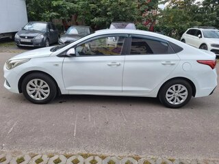 2017 Hyundai Solaris II, белый, 795000 рублей, вид 3