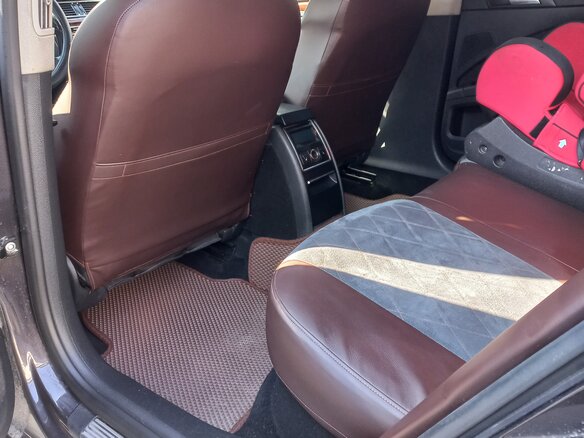 2011 Skoda Superb DSG II, коричневый, 870000 рублей - вид 10