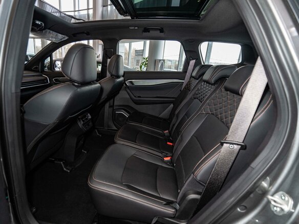 2026 Geely Okavango I Рестайлинг, серый, 4085990 рублей - вид 11