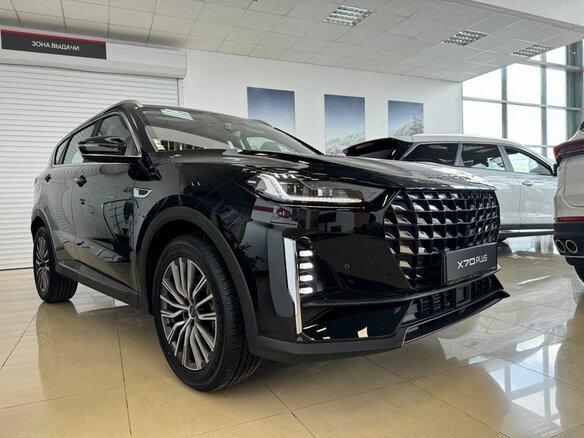 2026 Jetour X70+ I Рестайлинг, чёрный, 3399000 рублей - вид 4