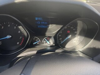 2015 Ford Focus III, серебристый, 800000 рублей, вид 4