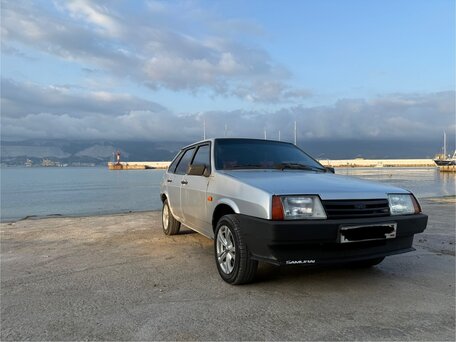 2003 Lada (ВАЗ) 21093i, серебристый, 130000 рублей, вид 3