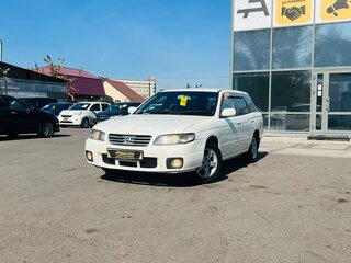 Nissan Avenir II (W11)