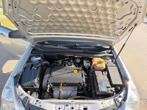 2011 Opel Astra H Рестайлинг, серебристый, 430000 рублей - вид 8