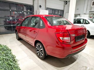 2026 Lada (ВАЗ) Granta I Рестайлинг, красный, 1334500 рублей, вид 4
