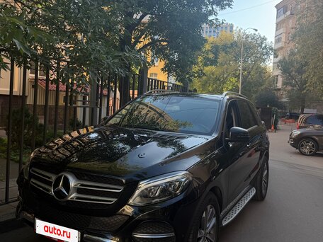 2017 Mercedes-Benz GLE 300 I (W166), чёрный, 4500000 рублей, вид 2