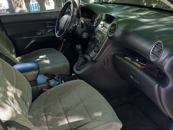 2011 Kia Carens II (UN), серебристый - вид 4