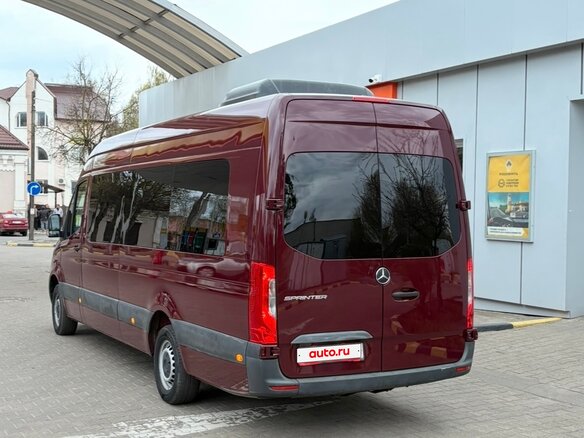 2023 Mercedes-Benz Sprinter, пурпурный, 4275000 рублей - вид 3