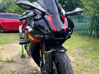 Yamaha YZF-R1