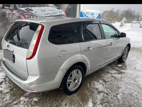 2011 Ford Focus II Рестайлинг, серебристый, 350000 рублей - вид 14