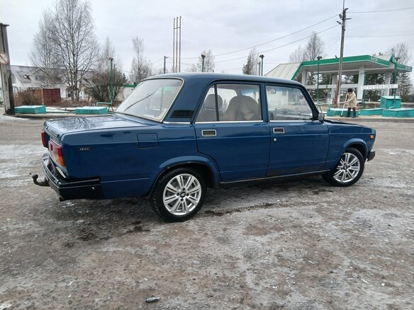 2005 Lada (ВАЗ) 2105, синий, 135000 рублей - вид 3