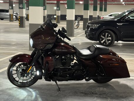 2018 Harley-Davidson Street Glide Special, красный, 1750000 рублей, вид 2