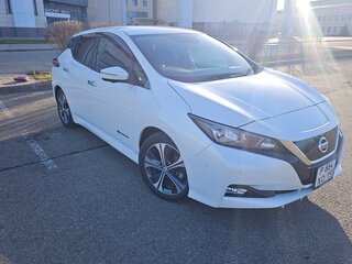 2018 Nissan Leaf II (ZE1), белый, 2200000 рублей, вид 4