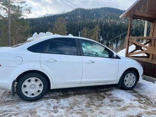 2010 Ford Focus II Рестайлинг, белый, 550000 рублей, вид 2