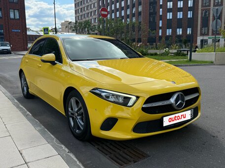 2019 Mercedes-Benz A-Класс 200 IV (W177), жёлтый, 2030000 рублей, вид 4