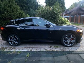 2022 Maserati Levante I Рестайлинг, чёрный, 9200000 рублей, вид 4