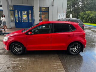 2010 Volkswagen Polo V, красный, 530000 рублей, вид 2