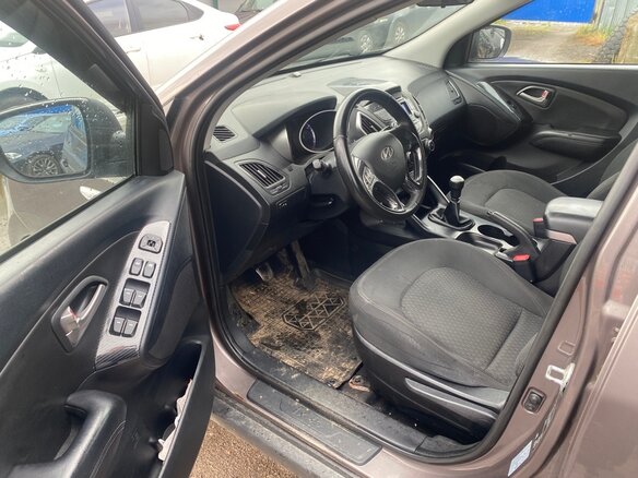 2012 Hyundai ix35 I, коричневый, 791000 рублей - вид 2