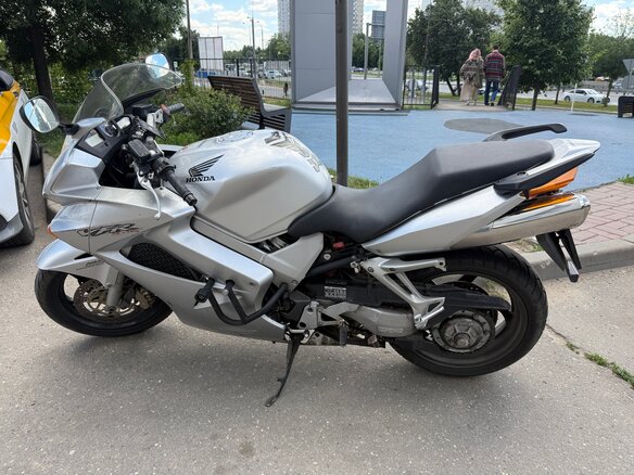 2002 Honda VFR 800, серебристый, 470000 рублей - вид 6
