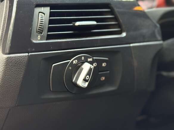 2009 BMW 3 серии 320i V (E90/E91/E92/E93) Рестайлинг, чёрный - вид 23