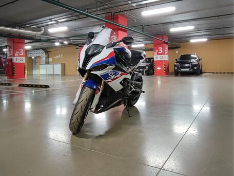 2019 BMW S 1000 RR, белый, 1700000 рублей, вид 2