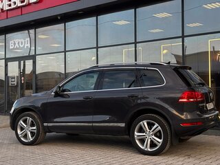 2010 Volkswagen Touareg II, чёрный, 1500000 рублей, вид 2